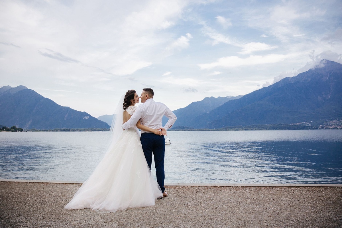 Una luna di miele accessibile con Rocky Mountaineer da Vancouver a Banff: un case study di lusso di sei giorni per un utente in sedia a rotelle che copre assistenza all’imbarco, posti GoldLeaf, hotel accessibili, trasferimenti privati e costo totale
