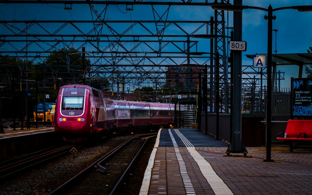 Are European Night Trains Worth It for First-Timers? A 2026 Data Audit of Sleeper Fares, Usable Travel Hours, Delays, and CO₂ on Eight Routes