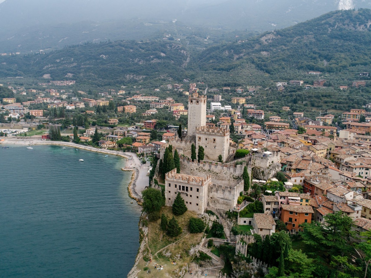 Bologna–Ravenna vs Verona–Lake Garda vs Turin–Asti: Comparing Three Senior-Friendly September Rail Weekends in Italy by Step-Free Stations, Walking Distance, Train Fares, Weather, and Hotel Costs