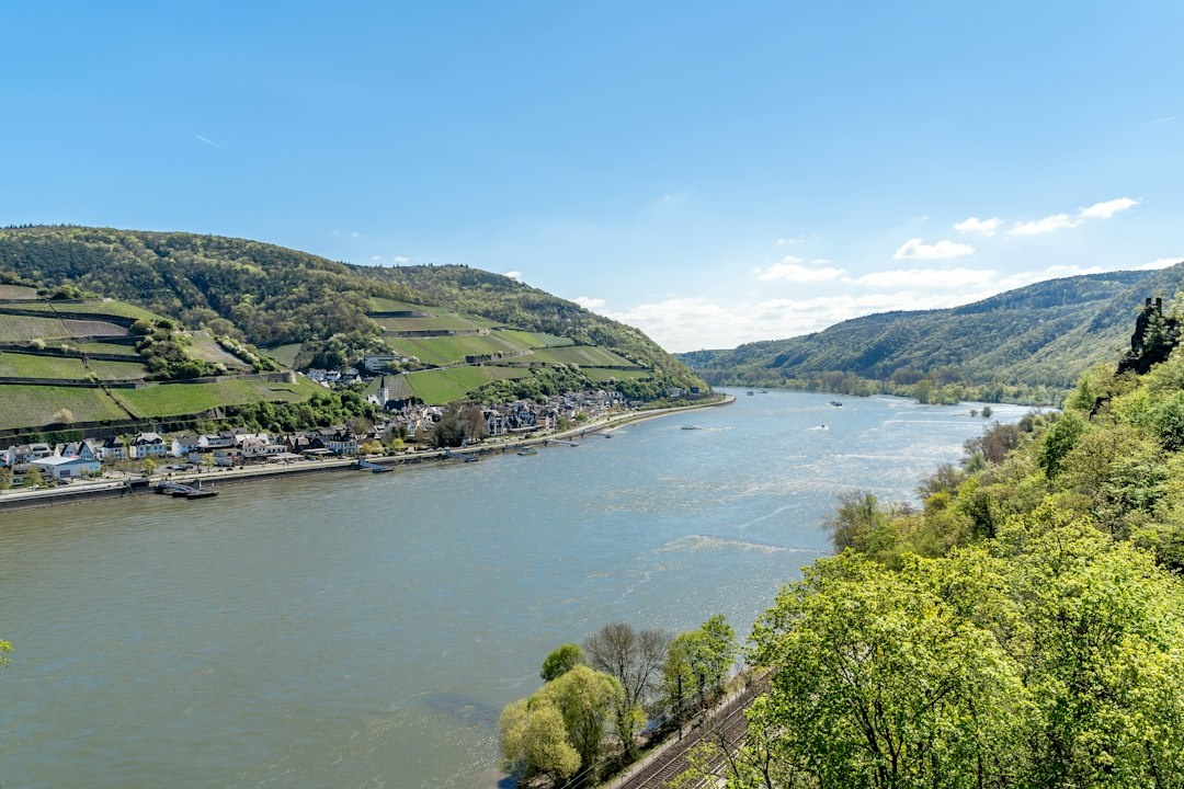 How to Build a Five-Day Rhine River Cruise With Local Boats and Trains: Step-by-Step Cologne–Koblenz–Bingen Family Route With Children’s Fares, Castle Stops, Neighborhood Restaurants, and Costs Under €1,200