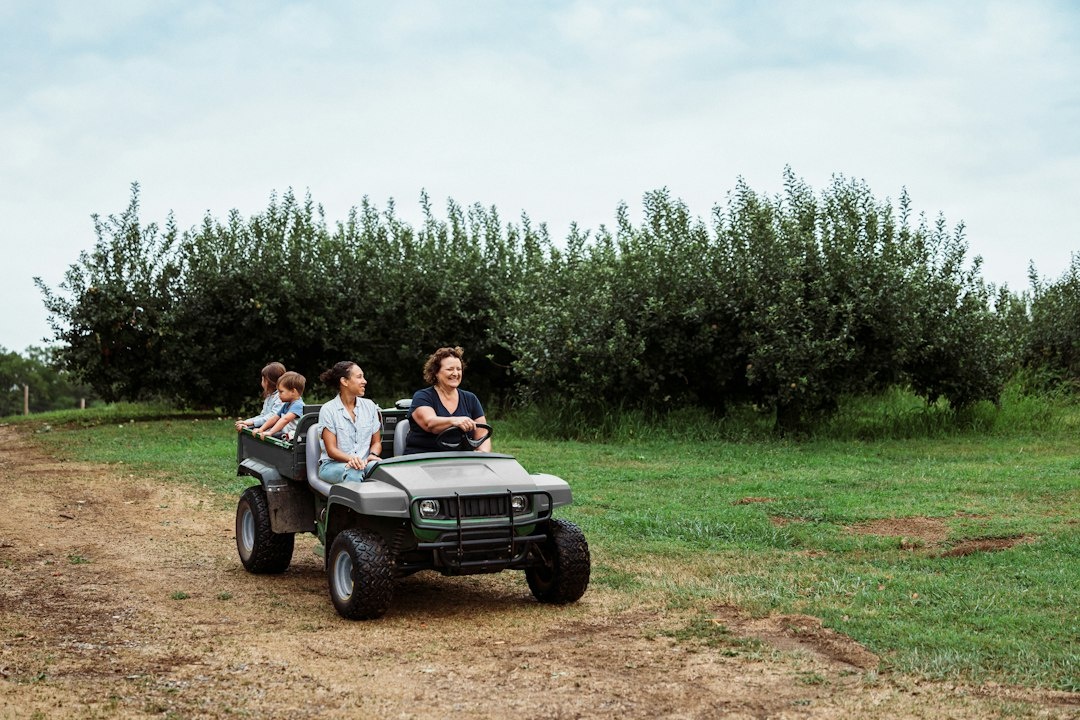 How to Plan a Car-Free Agritourism Weekend Alone in Tuscany: A Step-by-Step Florence–Val d’Orcia Farm-Stay Route With Trains, Buses, Meals, and Wellness Activities Under €350