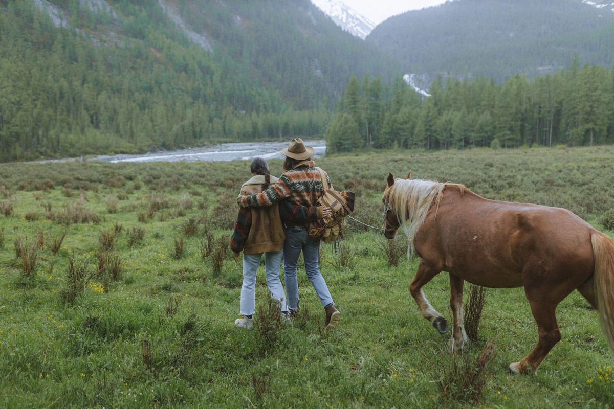 How to Plan a Luxury Horseback Trek Through Kyrgyzstan’s Terskey Alatau in September 2026: Step-by-Step 7-Day Jyrgalan–Boz-Uchuk Route With Private Guides, Premium Yurts, Weather Windows, Packing, and Costs