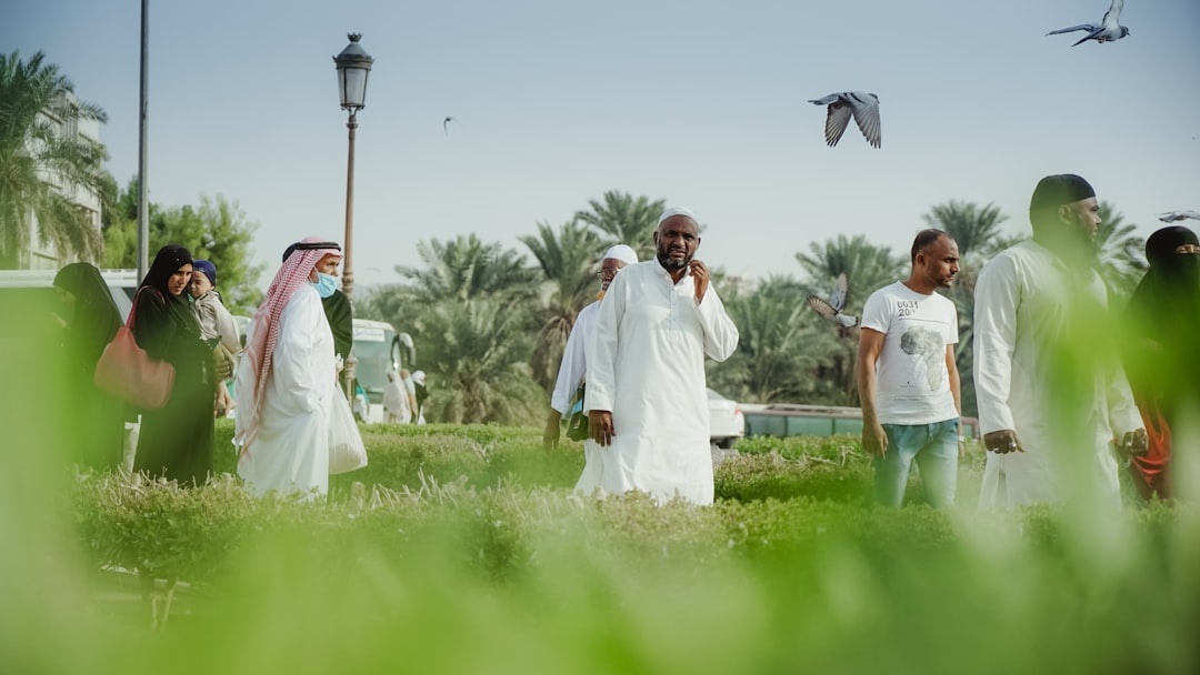 Cómo usar la visa de escala de 96 horas de Arabia Saudita para un fin de semana en Jeddah: elegibilidad paso a paso, reservas con Saudia y Flynas, reglas de hotel, traslados y costes de 2026