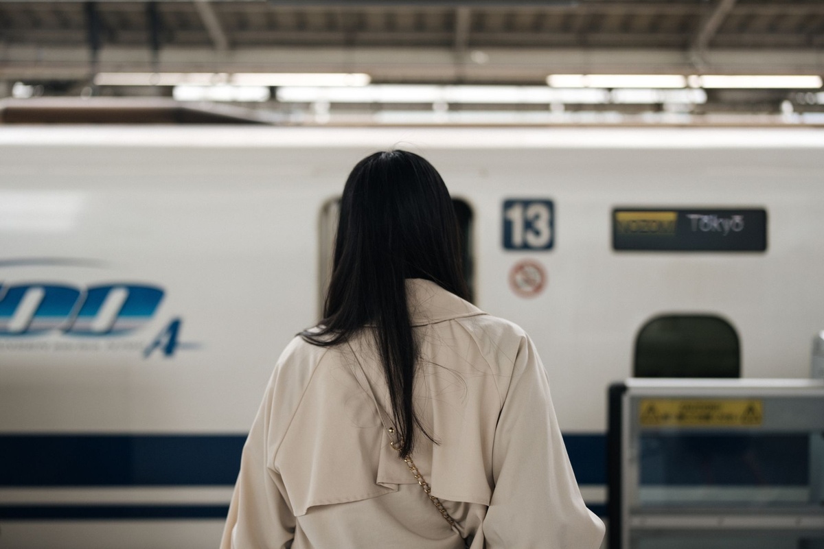 Πώς να χρησιμοποιήσετε το Shinkansen για μια περιπέτεια τον Σεπτέμβριο στην Ιαπωνία: Διαδρομή πεζοπορίας Tokyo–Nagano–Toyama–Kanazawa βήμα-βήμα με υπολογισμούς JR Pass, εναλλακτικά πλάνα για τυφώνες και κανόνες αποσκευών