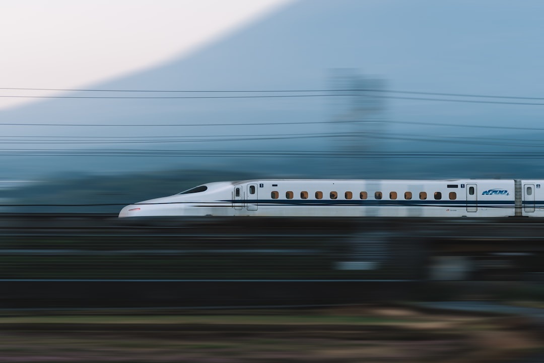 Πώς να χρησιμοποιήσετε το Shinkansen για μια περιπέτεια τον Σεπτέμβριο στην Ιαπωνία: Διαδρομή πεζοπορίας Tokyo–Nagano–Toyama–Kanazawa βήμα-βήμα με υπολογισμούς JR Pass, εναλλακτικά πλάνα για τυφώνες και κανόνες αποσκευών