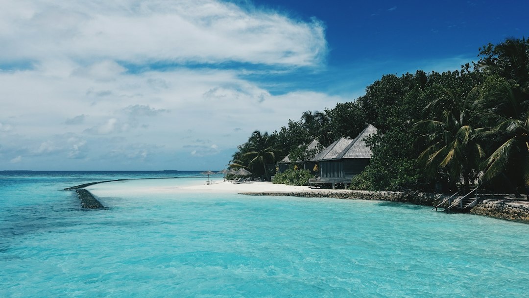Maldives vs Seychelles With Points: A Data-Driven 2026 Honeymoon Strategy for Two Comparing Amex, Chase, and Capital One Redemptions, Eco-Certified Resorts, Transfer Costs, and Flight Emissions