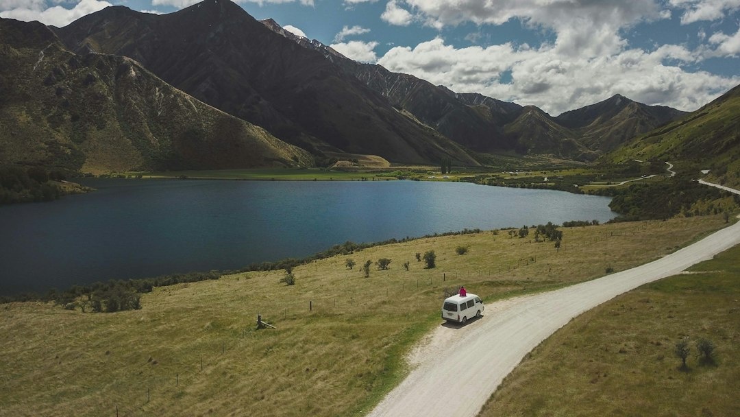 South Island Campervan Routes for First-Time Backpackers: Comparing a 10-Day Queenstown Loop, Christchurch-to-Queenstown, and Picton-to-Dunedin by Fuel, Campsites, Ferry Costs, and September Weather