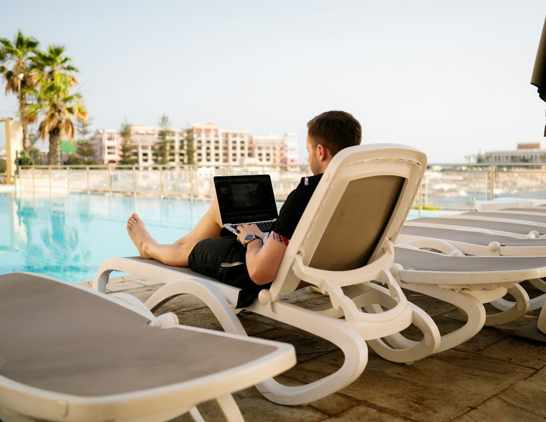What a Solo Luxury Digital Nomad Month in Bangkok Costs in 2026: A 30-Day Case Study With a Riverside Suite, Business-Class Flights, Premium Coworking, Private Transfers, Dining, and a $7,500 Budget