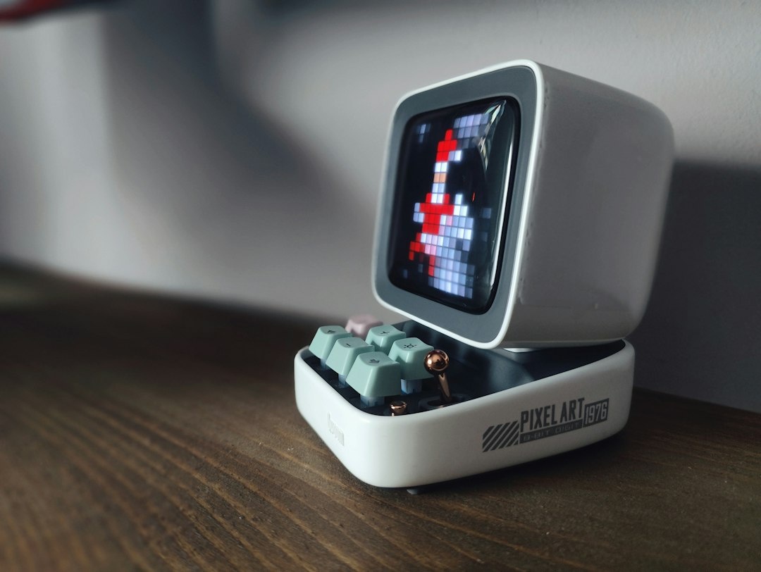 Offerte: Pixel Watch 5 scontato fino a $108, telefono TCL NXTPAPER a $200, il nuovo Smart Display Hub di Anker, e altro da $20