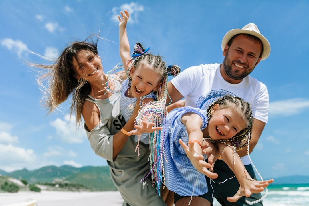 How an Adventure-Loving Family With Kids Aged 9 and 13 Spent 21 Slow Days in the Azores in October: A São Miguel–Pico–Faial Case Study With One Island Per Week, Volcano Hikes, Whale-Watching Sea States, Furnas Hot Springs, Inter-Island Ferries vs SATA Flights, Rainy-Day Fallbacks, and Total Costs Under €5,000