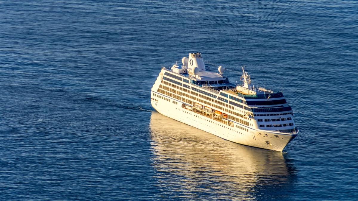 How to Book a Luxury Mediterranean Cruise Built Around Nights Ashore: A Step-by-Step 2026 Plan for Finding Overnight Calls and Late Departures in Barcelona, Valletta, Mykonos, and Istanbul Without Missing All-Aboard