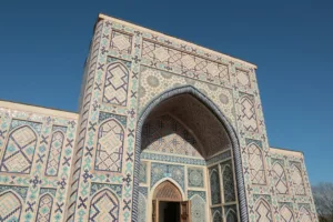 Samarkand vs Bukhara vs Khiva for a First Uzbekistan Trip: Guesthouses, Mahalla Walks, Markets, Plov, Trains and Three-Night Costs