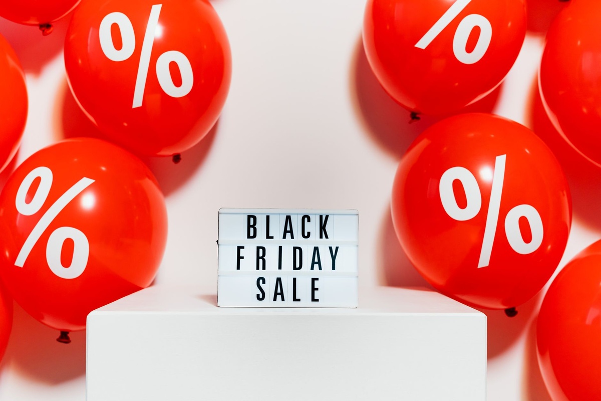 The Best Early October Prime Day Deals Happening Now: 7 Travel-Tech Buys Worth Packing